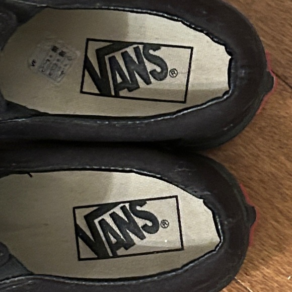 Vans Black Slip-On Shoes, women’s size 6 / EUR 36 - Picture 4 of 7